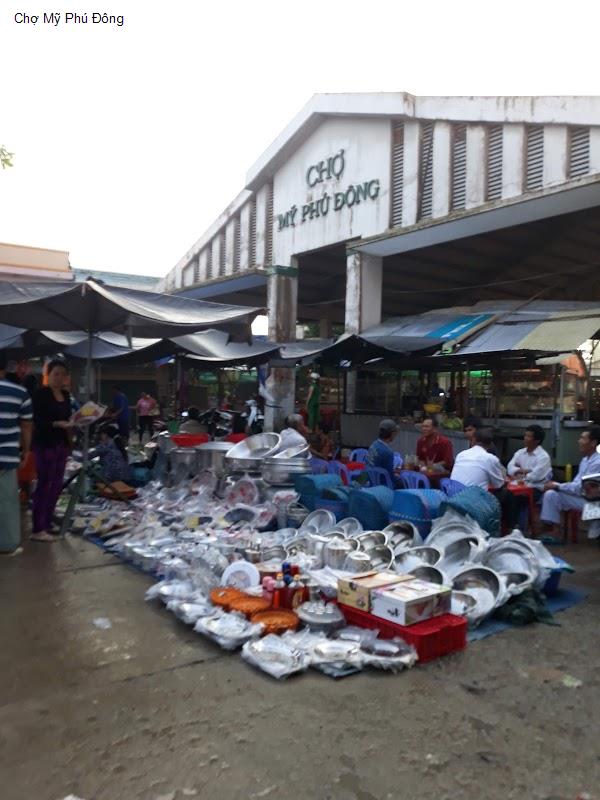 Chợ Mỹ Phú Đông
