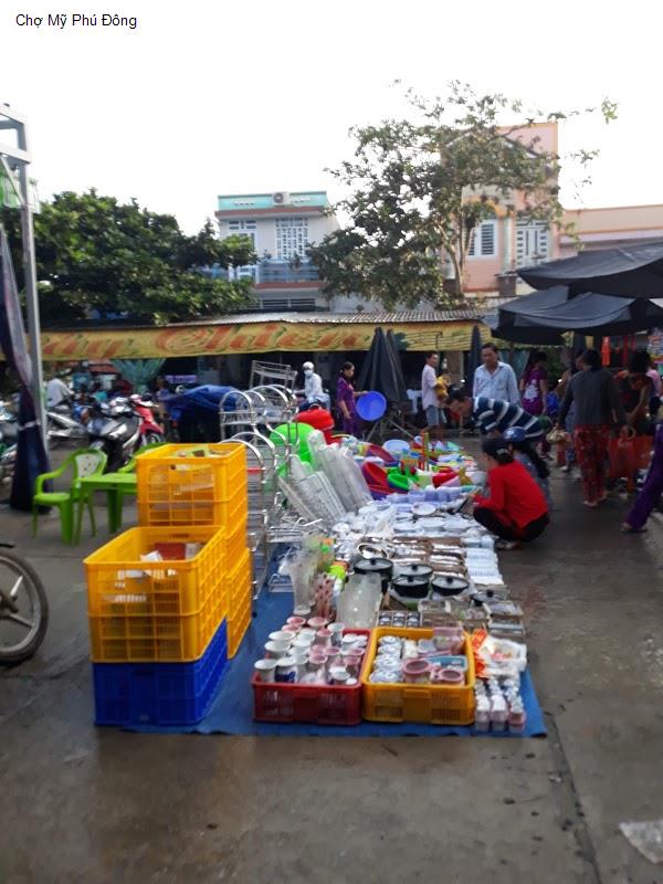 Chợ Mỹ Phú Đông